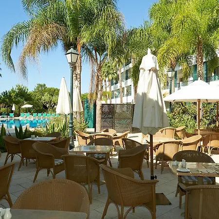Formosa Park Apartahotel