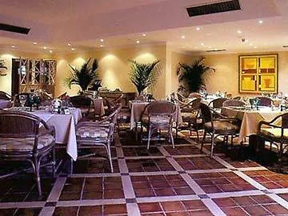 Formosa Park Apartahotel 4*