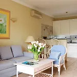 Formosa Park 아파트호텔 알만실